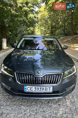 Лифтбек Skoda Superb 2016 в 