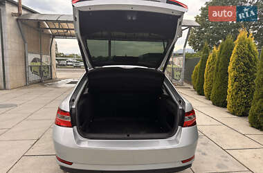 Лифтбек Skoda Superb 2016 в 