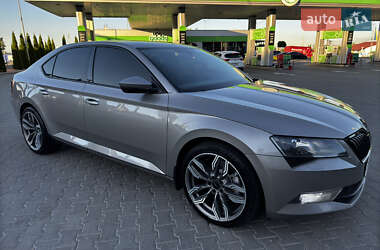 Лифтбек Skoda Superb 2018 в 