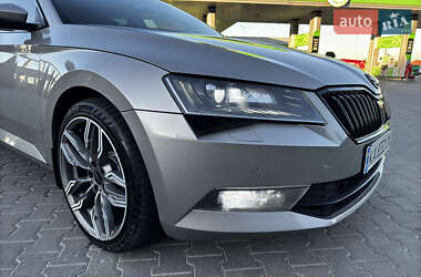 Лифтбек Skoda Superb 2018 в 