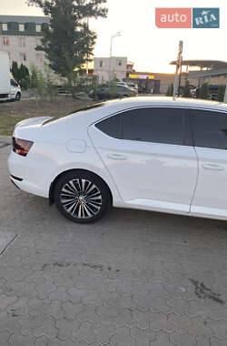 Лифтбек Skoda Superb 2018 в 