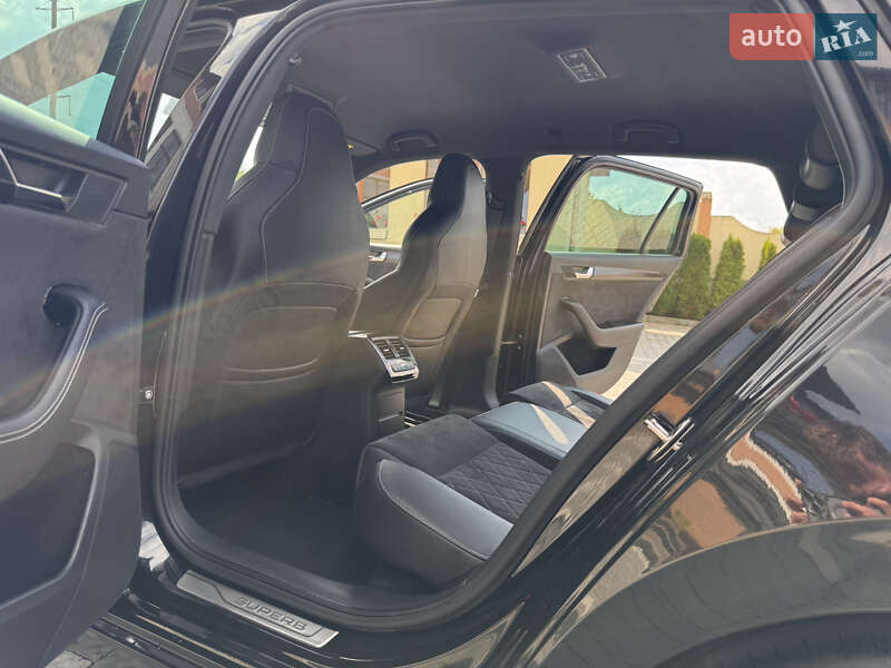 Универсал Skoda Superb 2020 в Дрогобыче
