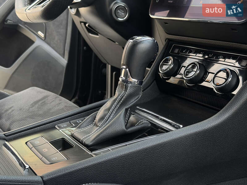 Универсал Skoda Superb 2020 в Дрогобыче