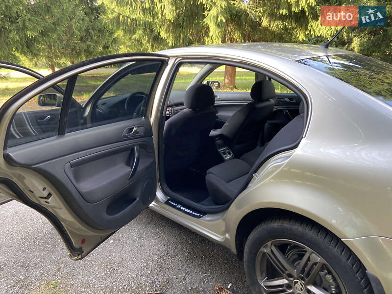 Ліфтбек Skoda Superb 2005 в Львові фото 13 Ліфтбек Skoda Superb 2005 в Львові