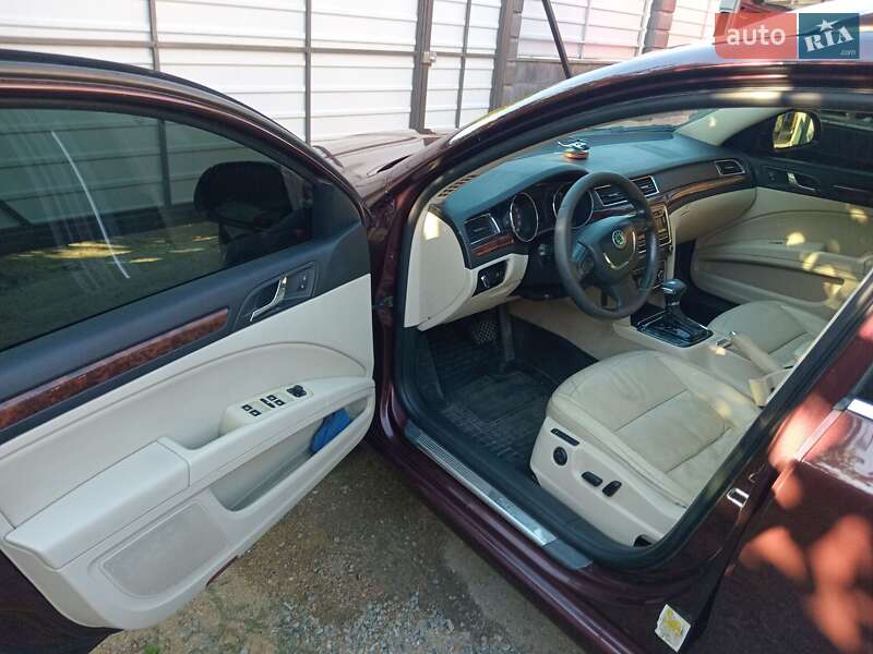 Универсал Skoda Superb 2010 в Первомайске