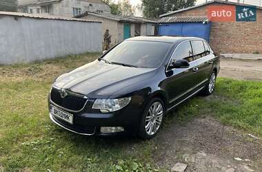Лифтбек Skoda Superb 2013 в 