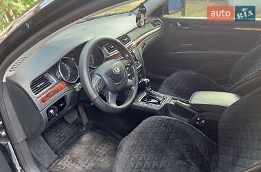 Лифтбек Skoda Superb 2013 в 
