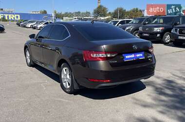 Лифтбек Skoda Superb 2018 в 