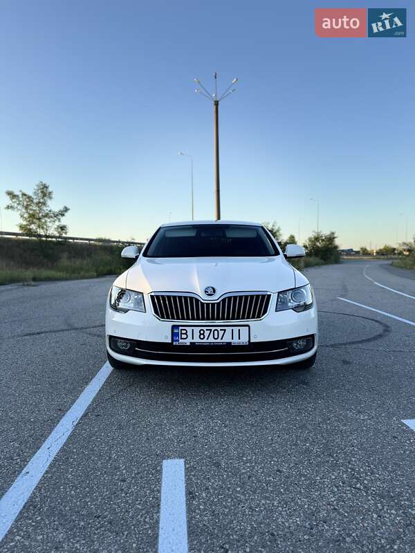 Лифтбек Skoda Superb 2015 в Полтаве