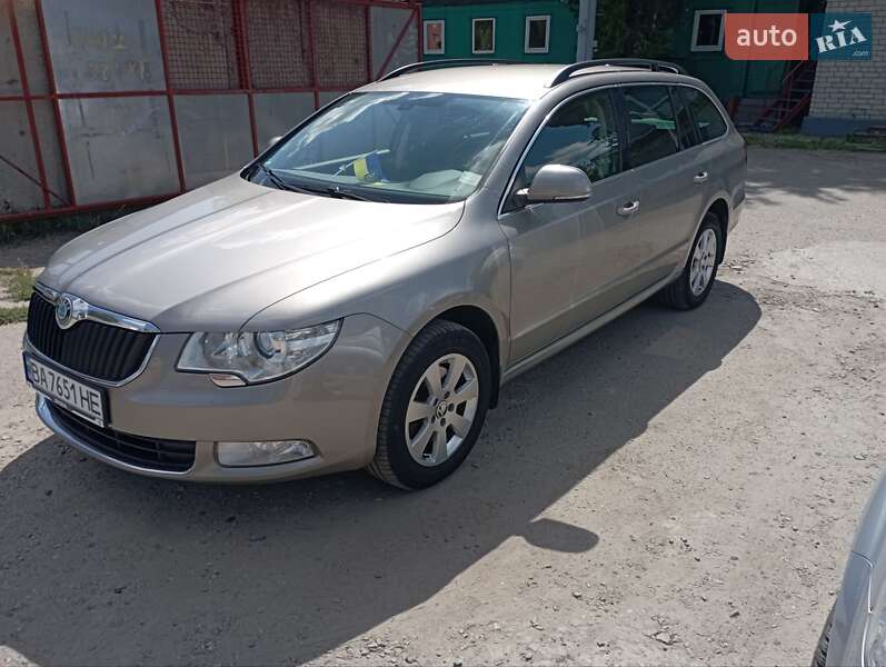 Универсал Skoda Superb 2013 в 