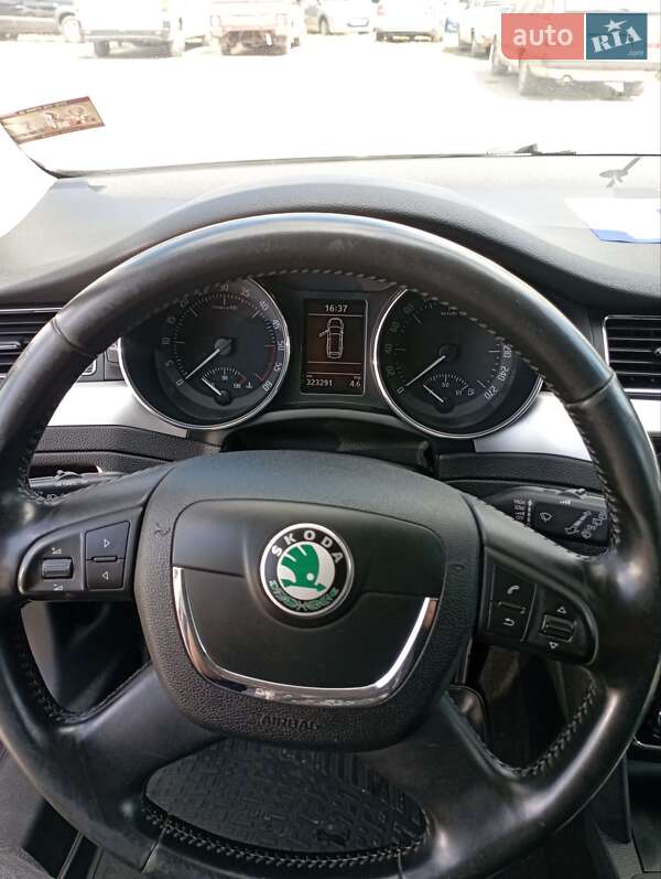 Универсал Skoda Superb 2013 в Александрие