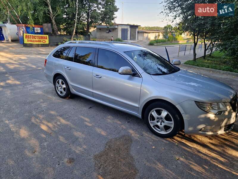 Универсал Skoda Superb 2010 в Львове фото 5 Универсал Skoda Superb 2010 в Львове