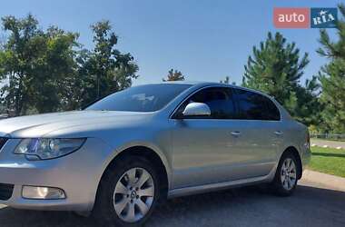 Лифтбек Skoda Superb 2012 в 