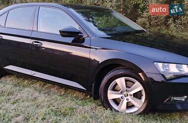 Ліфтбек Skoda Superb 2016 в Львові
