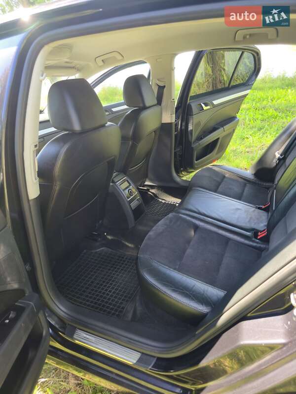 Лифтбек Skoda Superb 2011 в Черновцах