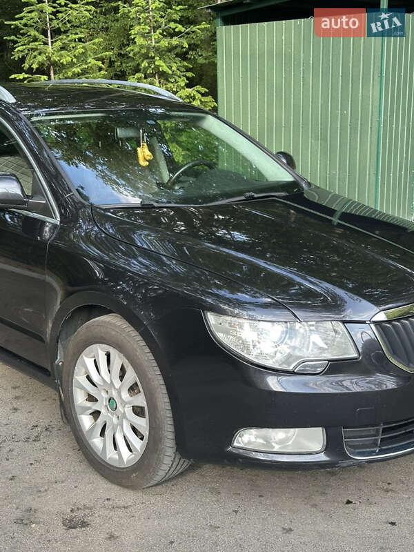 Універсал Skoda Superb 2012 в Ужгороді фото 2 Універсал Skoda Superb 2012 в Ужгороді