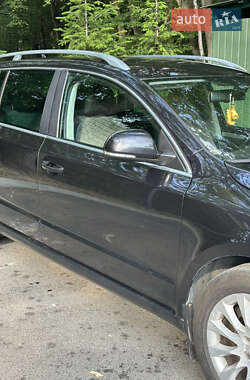 Универсал Skoda Superb 2012 в 