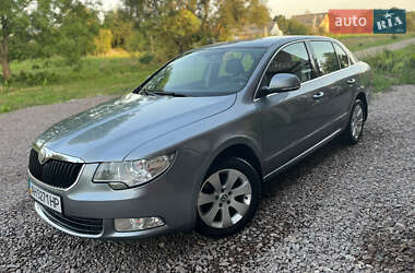 Ліфтбек Skoda Superb 2012 в Львові