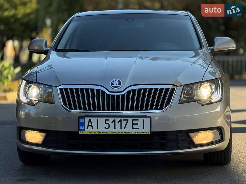 Лифтбек Skoda Superb 2013 в Днепре