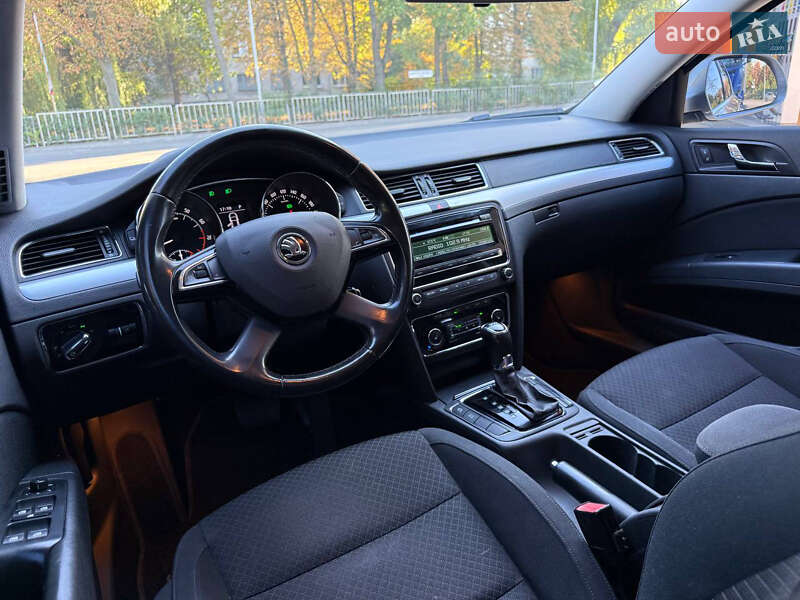 Лифтбек Skoda Superb 2013 в Днепре