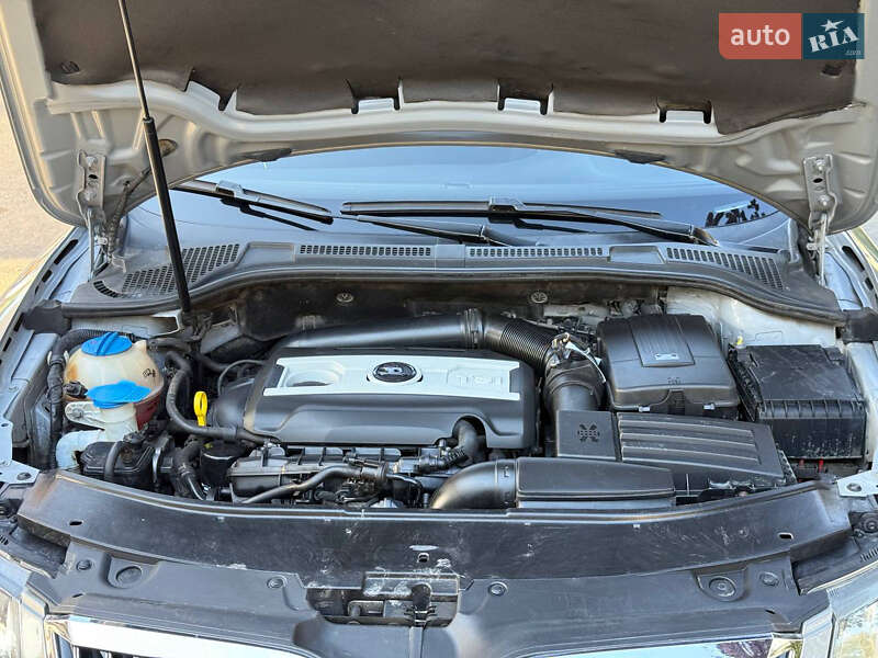 Лифтбек Skoda Superb 2013 в Днепре