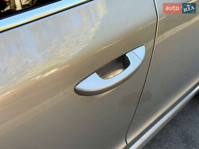 Лифтбек Skoda Superb 2013 в Днепре