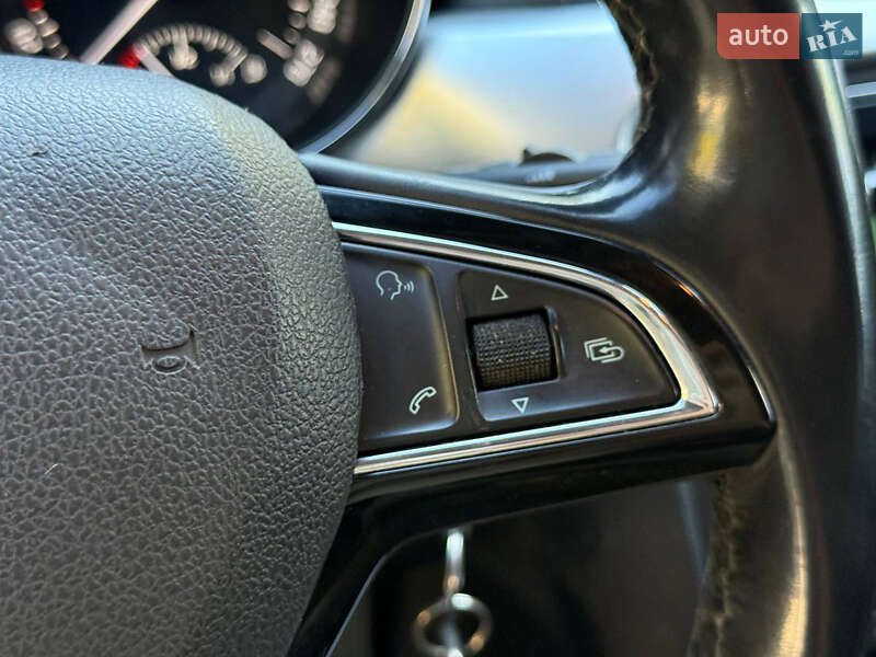 Лифтбек Skoda Superb 2013 в Днепре