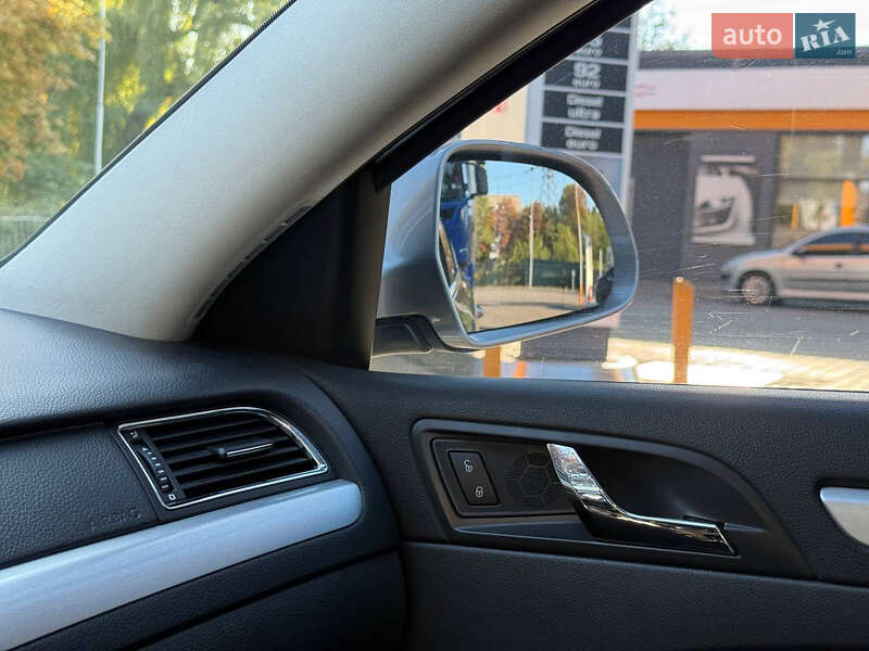 Лифтбек Skoda Superb 2013 в Днепре