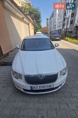 Лифтбек Skoda Superb 2012 в 