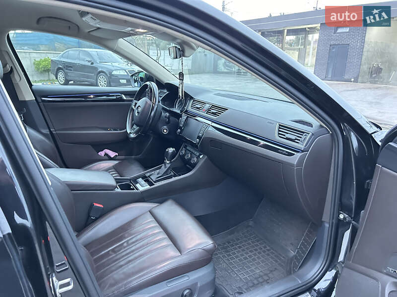 Универсал Skoda Superb 2016 в Львове