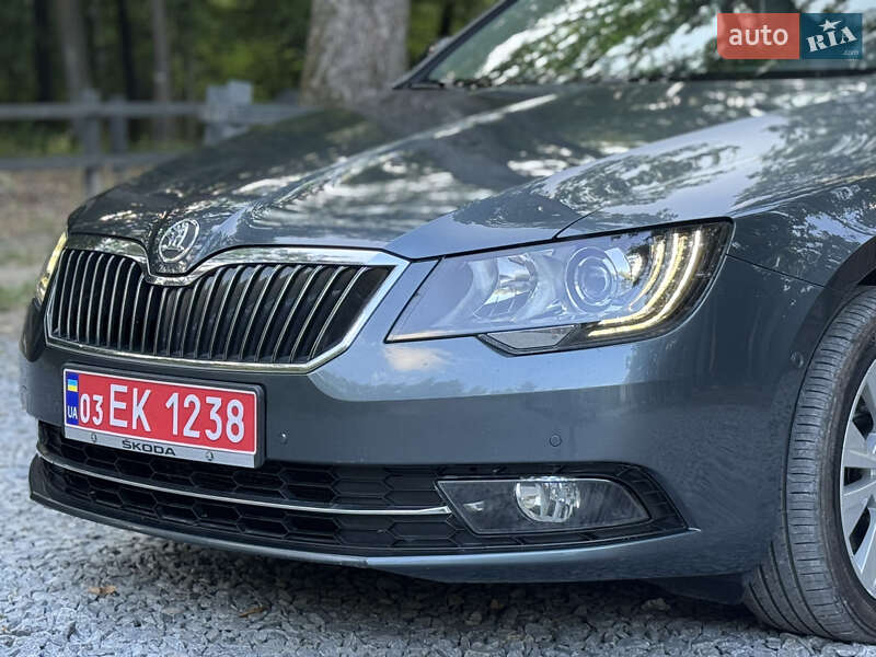 Универсал Skoda Superb 2013 в Радивилове