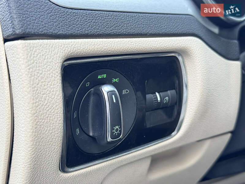 Универсал Skoda Superb 2013 в Радивилове