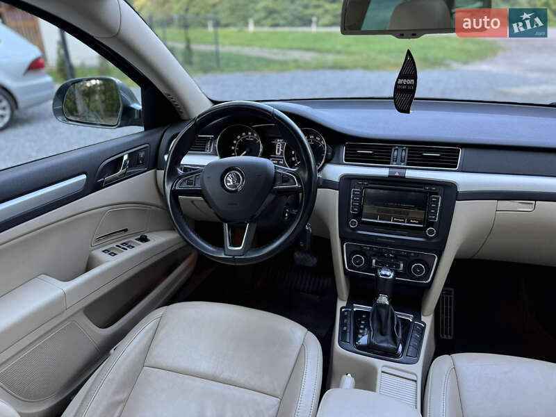 Универсал Skoda Superb 2013 в Радивилове