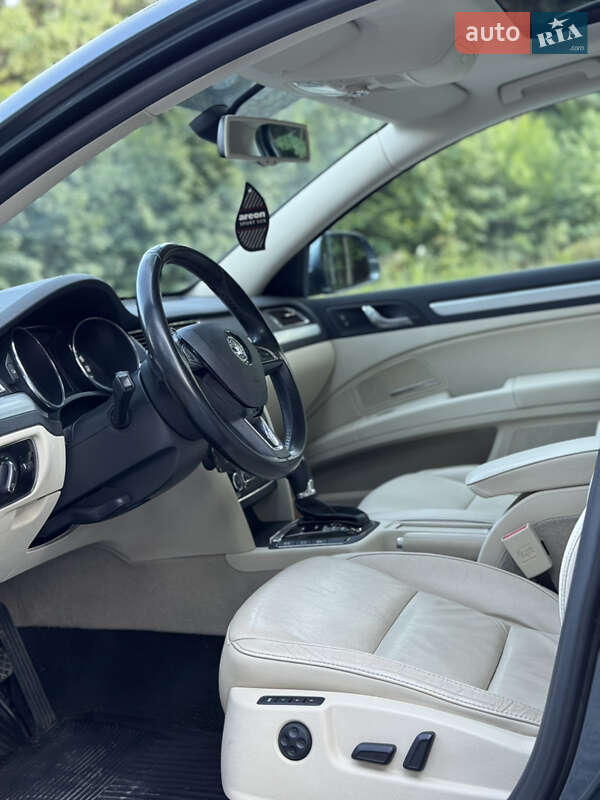 Универсал Skoda Superb 2013 в Радивилове