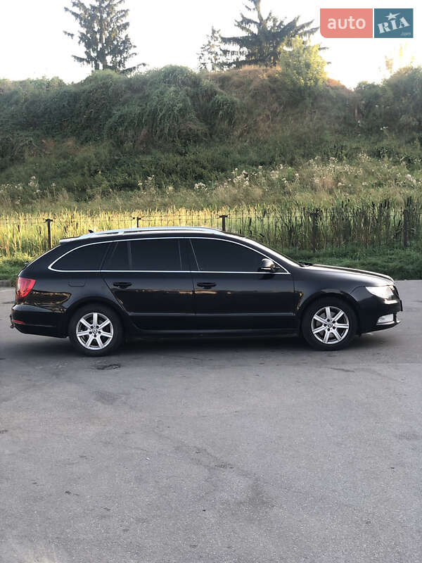 Универсал Skoda Superb 2011 в Владимире