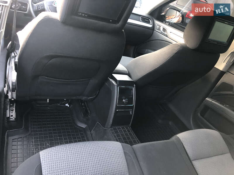 Универсал Skoda Superb 2011 в Владимире