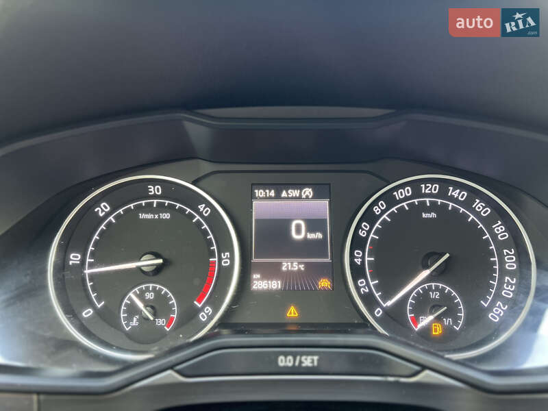 Универсал Skoda Superb 2018 в Ивано-Франковске