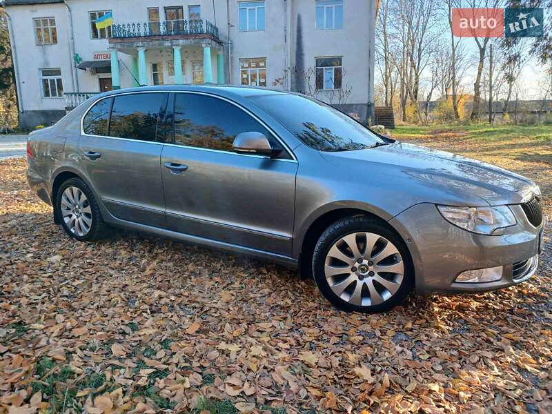 Лифтбек Skoda Superb 2009 в 