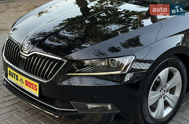 Лифтбек Skoda Superb 2015 в 