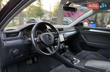 Лифтбек Skoda Superb 2015 в 