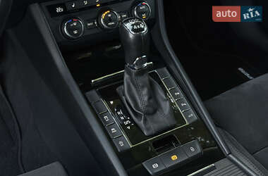 Лифтбек Skoda Superb 2015 в 