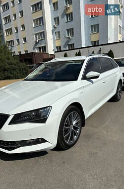 Універсал Skoda Superb 2017 в 