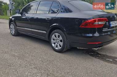 Лифтбек Skoda Superb 2013 в 