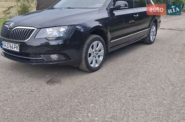 Лифтбек Skoda Superb 2013 в 