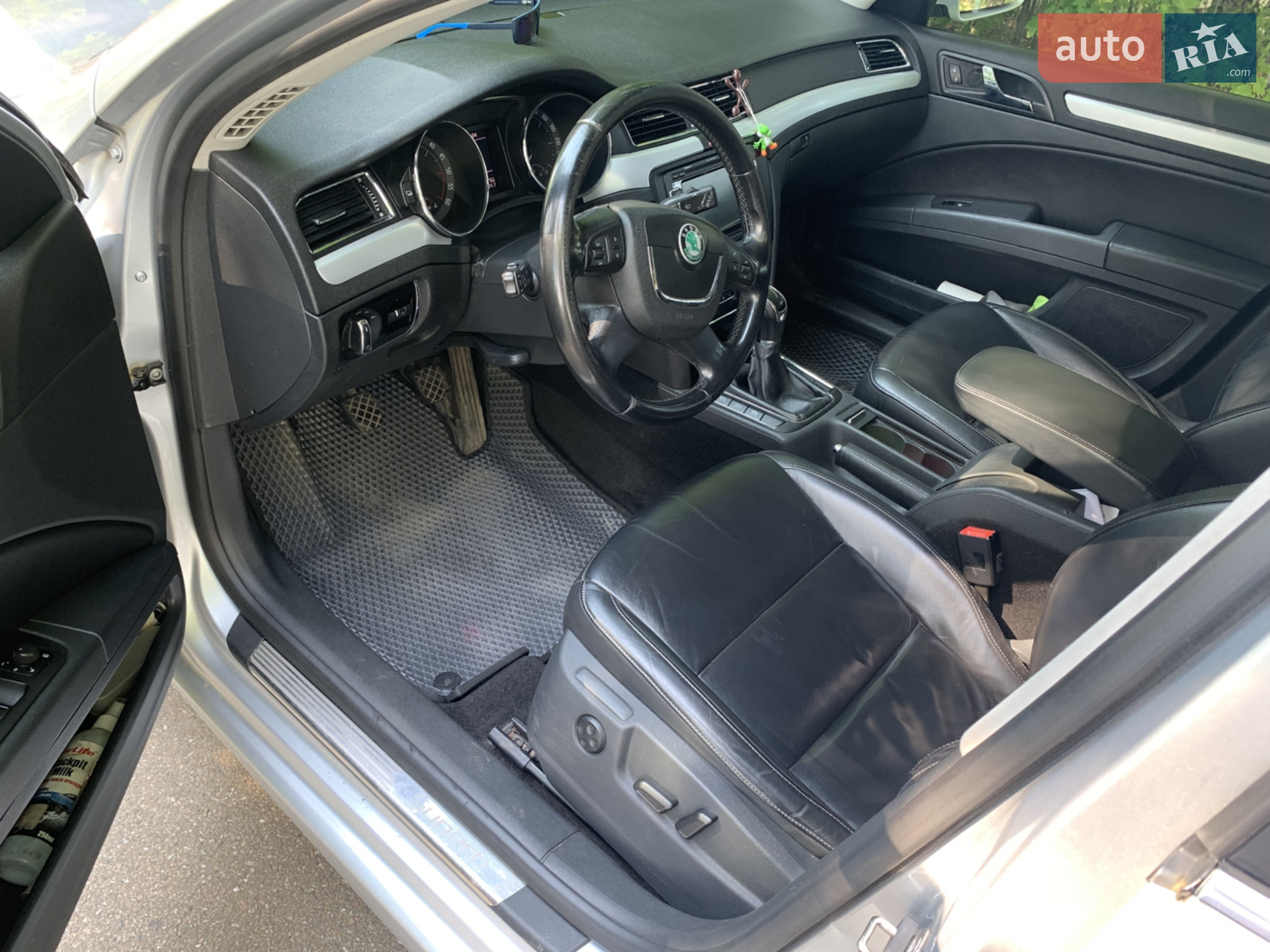 2011 Skoda Superb - мініатюра 21