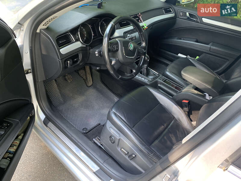 Универсал Skoda Superb 2011 в Чернигове