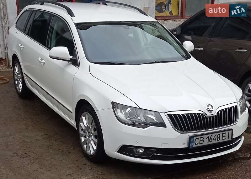 Універсал Skoda Superb 2013 в Чернігові