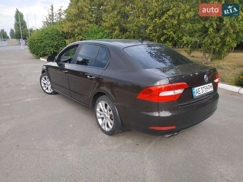 Лифтбек Skoda Superb 2014 в Киеве фото 5 Лифтбек Skoda Superb 2014 в Киеве