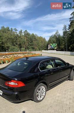 Лифтбек Skoda Superb 2009 в 
