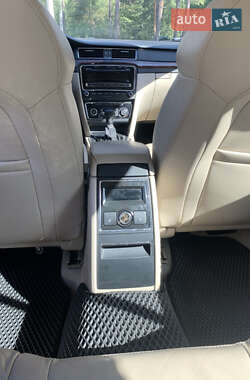 Лифтбек Skoda Superb 2009 в 